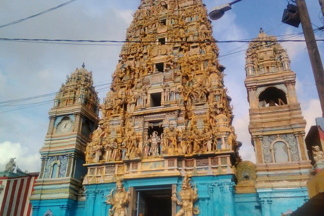 Colombo to Kandy Shuttle with Dambulla Sightseeing Tour - Golden Temple of Dambulla caves: timing and how to make the most of 1.5 hours