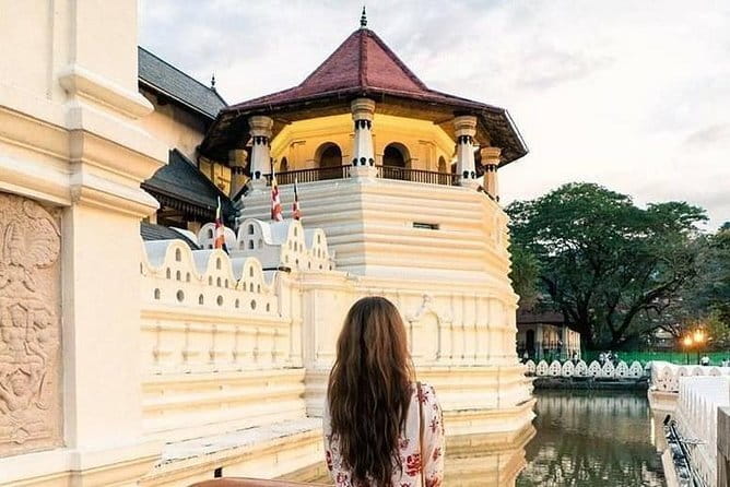 Colombo to Kandy Shuttle with Dambulla Sightseeing Tour - Should you book it? My decision checklist