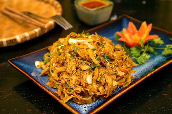 Colombo Tuk Tuk Adventure Explore Food & Culture - Pettah and King Coconut: A Sweet, Local Reset