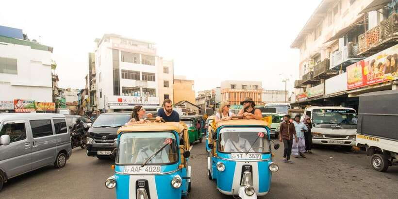 Colombo: Tuk Tuk City Highlights Tour with Lunch - Temple Visits and Temple Etiquette: Don’t Show Up Under-Dressed
