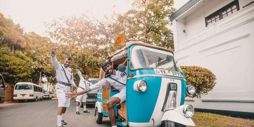 Colombo: Tuk Tuk City Highlights Tour with Lunch - Pickup and Drop-Off in Colombo: Why Location Choices Matter
