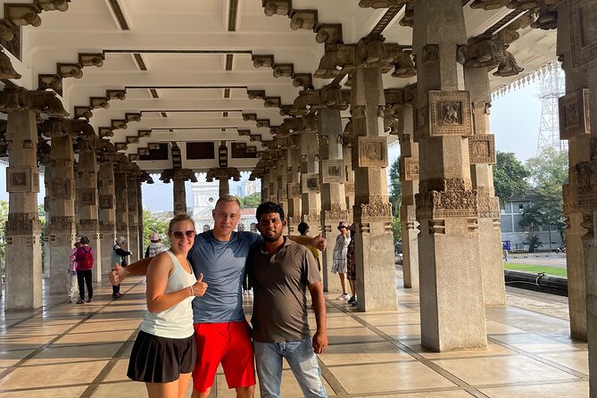 Colombo Tuk Tuk City Tour - Colombo by tuk-tuk: what this 4-hour city sweep feels like