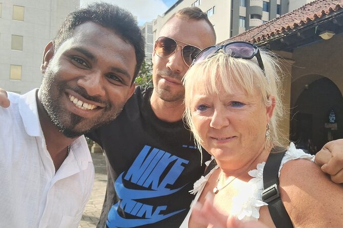 Colombo tuk tuk city tour -Entry Fees, and food Included - Food and hydration plan: bottled water, king coconut water, lunch, then street food
