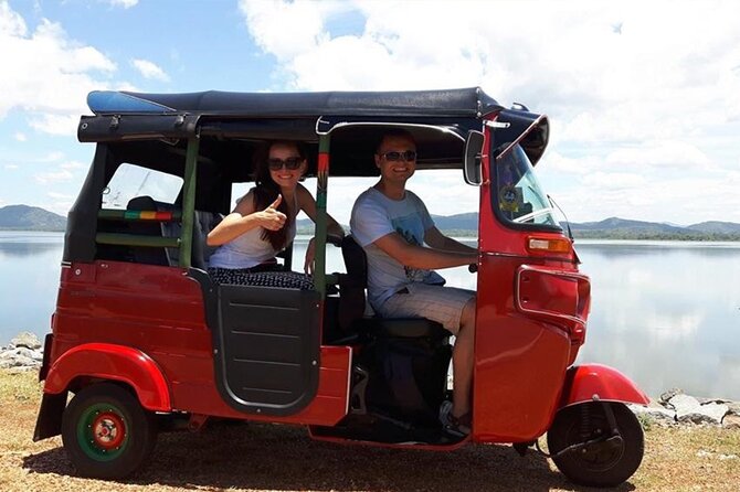 Colombo tuk tuk city tour -Entry Fees, and food Included - Stop by stop: from Gangaramaya Temple to Colombo’s iconic skyline