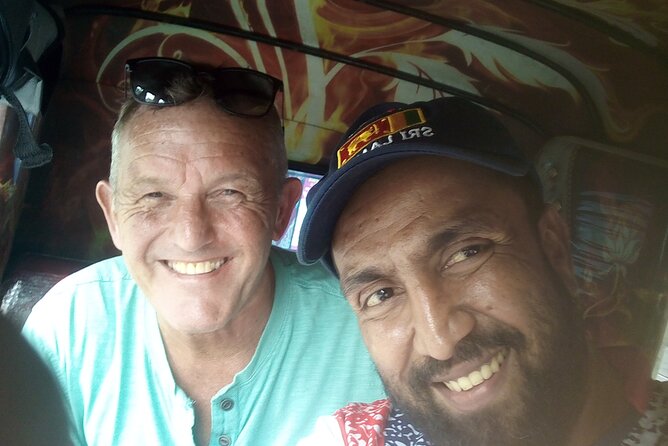 Colombo Tuk Tuk city tour with friendly Tuk driver(All inclusive) - Colombo Lighthouse and Fort Clock Tower: where the waterfront meets the city