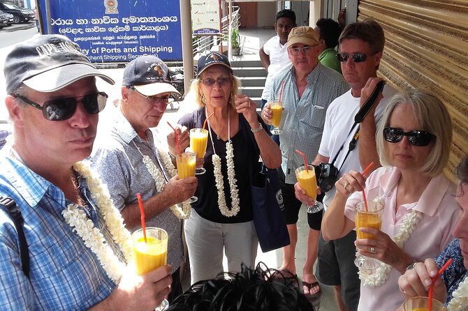 Colombo TUK TUK CITY Tours -Sightseeing Entry Fees - Old Town Hall, Keyman Gate, and the temple-to-church rhythm