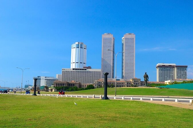 Colombo Walking Tour with Ajeet De Soyza - Key highlights you should notice