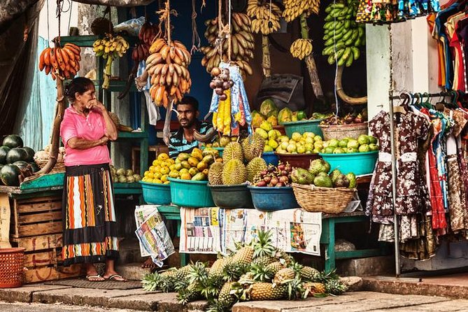 Colombo Walking Tour with Ajeet De Soyza - Old Town Hall and Pettah Bazaar: where Colombo feels lived-in