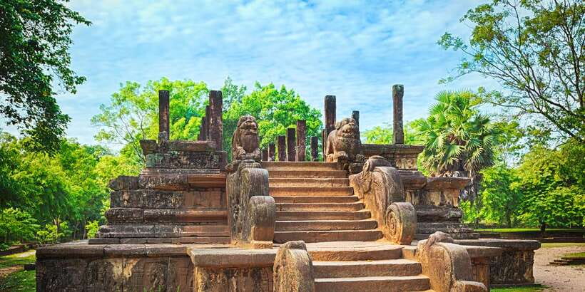 Day Trip to the Ancient Capital of Polonnaruwa From Colombo - Thuparama and the Sea of Parakrama: religion plus water planning