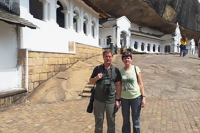 Fabulous 6 Days in Sri Lanka by Mahaweli from Colombo - Colombo last day: Pettah, Galle Face Green, and museum time