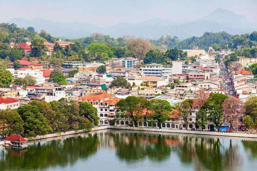 From Colombo: Kandy Temples and Pinnawala Full-Day Tour - Lunch with Kandy Lake views, and what to budget
