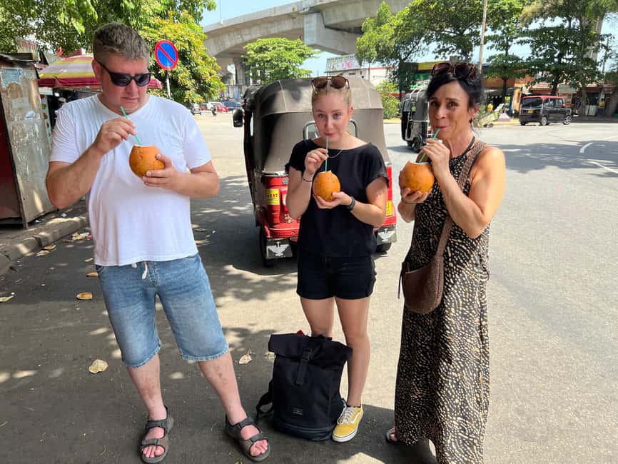 From Negombo: Colombo City Tour by Tuk Tuk with Hotel Pickup - Tea tasting, shopping on request, and the optional gem stop