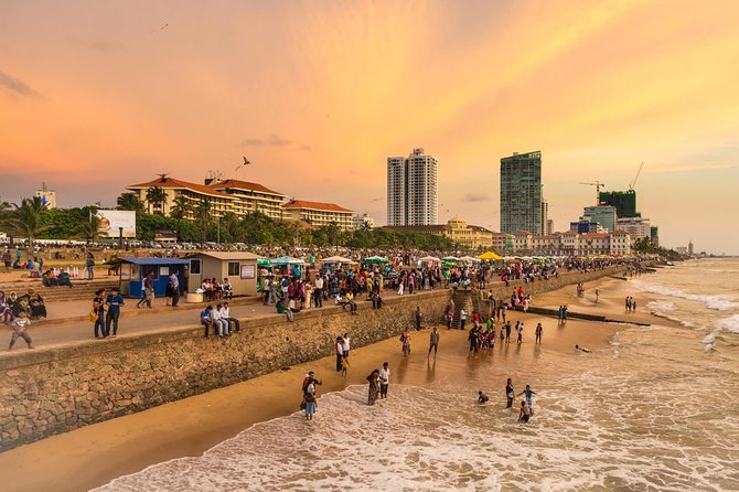 Full Day Colombo City Tour - The Replica Aukana Buddha and Why Small Stops Matter