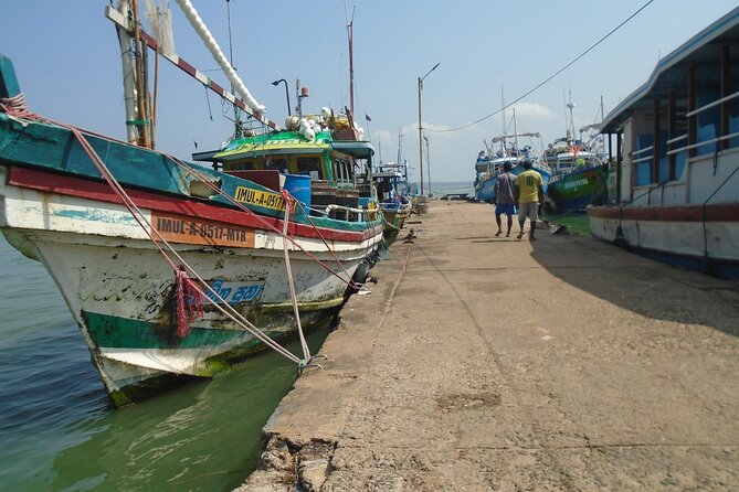 Fun and Scenic Negombo Tour by Tuk Tuk - Stop 6: Negombo Beach, Airport-Adjacent Waterfront Time