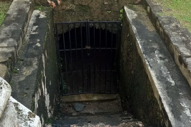 Galle day tour - Colombo to Galle trip - All Included - Galle Dutch Fort: where the day turns into walking