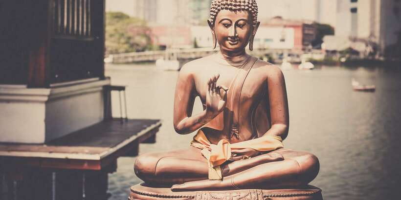 Guided Colombo Half-Day City Tour - BMICH and Viharamahadevi Park: architecture and a breather on the map