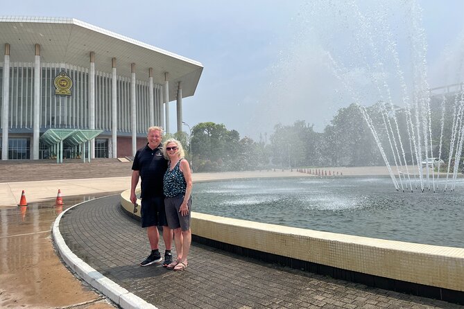 Highlights Colombo Day Tour With Afternoon HIGH TEA In Galle Face Hotel - The Four Hours Around Colombo: Museum and Park Time
