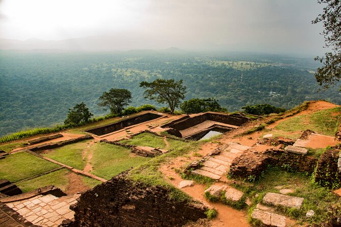 Highlights of Sri Lanka 8 Days Private Tour - Day 5: Nuwara Eliya Little England, Mini Adam’s Peak, and Nine Arches Bridge