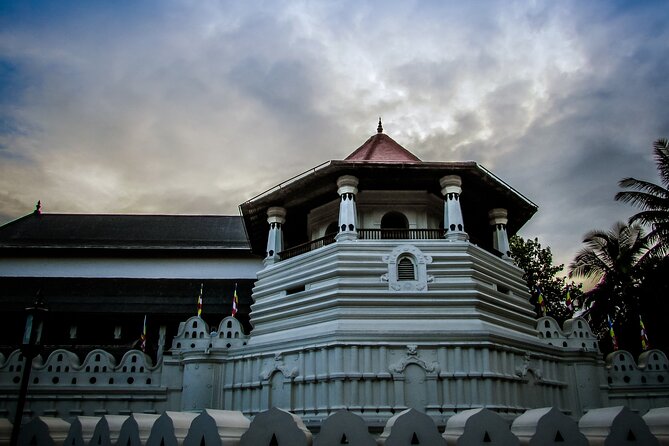 Kandy Full-Day Tour - Hemachandras Limited Jewellers and the Gem Museum Feel