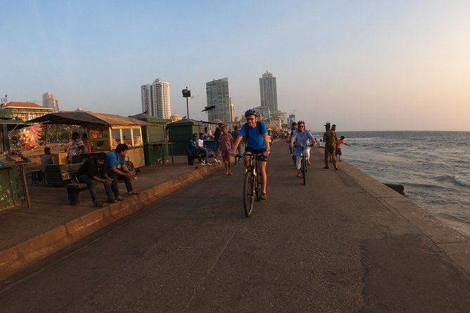 Luxury Night Cycle Tour of Colombo - Key highlights at a glance