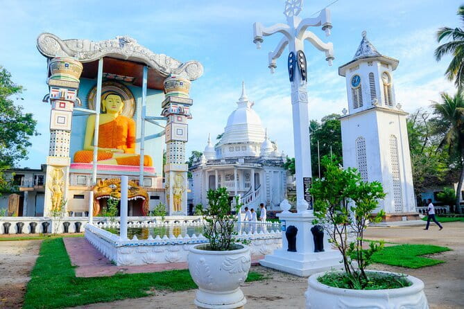 Negombo City Tour by Tuk Tuk - A private tuk tuk ride with Robin Fernando energy