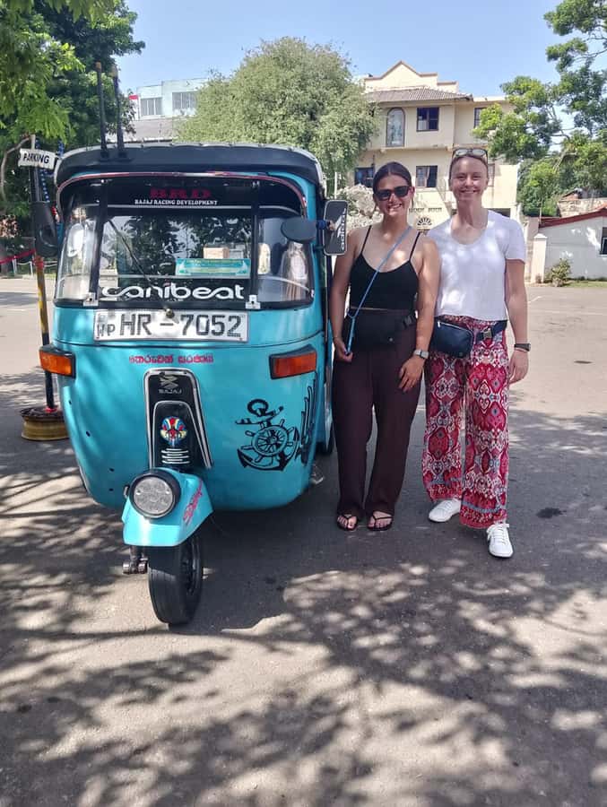 Negombo: Guided City Tour by Tuk Tuk with Hotel Pickup - Negombo Beach and Temple Carvings You Can Actually Notice