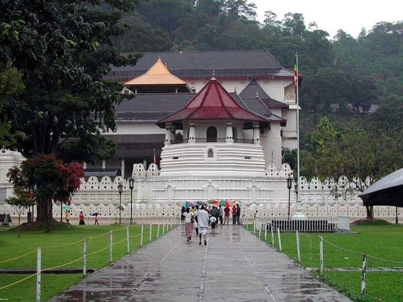 Pinnawala,Kandy Day Tour from Colombo/Negombo - Morning start and the drive realities