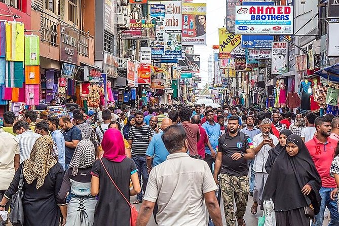Private City tour in Colombo By tuk tuks or Cars - Colombo Fort and Petah Market: Old Walls, Market Noise, and a Floating Market Feel