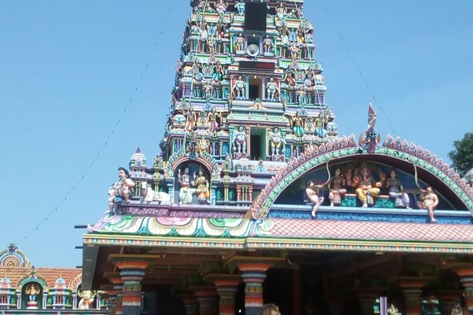 Private City tour in Colombo By tuk tuks or Cars - Gem Museum Hour: Learning Instead of Guessing