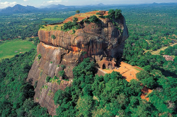 Private day tour to Sigiriya and Dambulla from Colombo - The simple flow of the day, and where time slips away