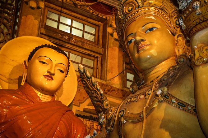 Private Half-Day Colombo City Tour - Jami Ul-Alfar Mosque: seeing age and everyday worship