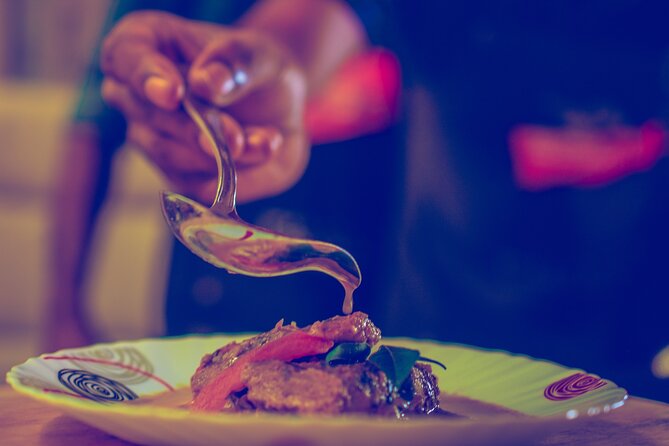 Rustic taste & Cultural tales Food Tour Colombo - Viharamahadevi Park revisited? Use the time to pace yourself