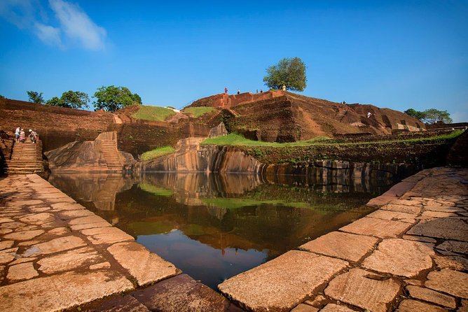 Sigiriya Day Tour from Colombo or Negombo by Private Car / Van - Stop 2: Kalum Village Tours plus Jeep Safari, culture with a hands-on feel