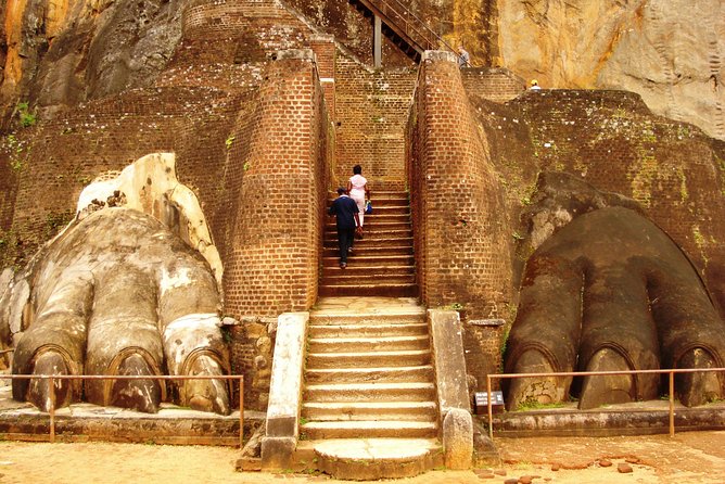 Sigiriya Day Tour from Colombo or Negombo by Private Car / Van - What I’d pack and how I’d approach the day (so it feels easy)