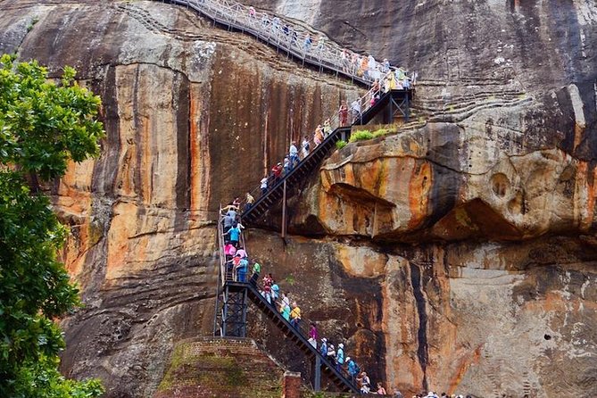 Sigiriya Day Tour From Colombo - Pickup and the Colombo-area logistics that matter