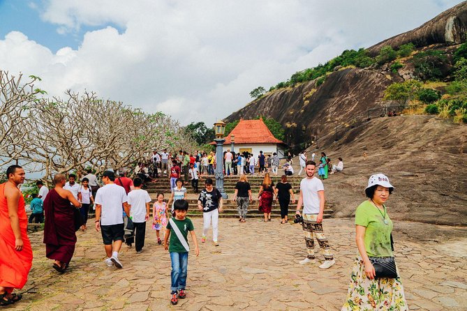 Sigiriya Rock and Dambulla Cave All Inclusive Private Day Trip - What to wear and pack for Sigiriya and Dambulla