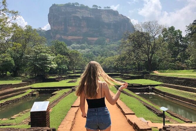 Sigiriya Rock Fortress and Cave Temples Day Trip - Entering Sigiriya Rock Fortress: lion-shaped rock, metal steps, big payoff