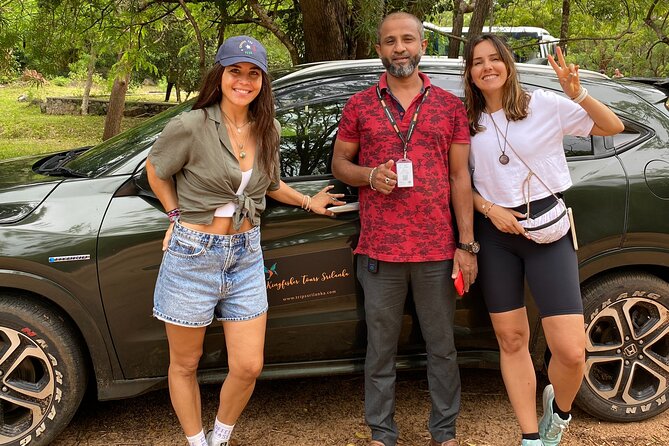 Sigiriya Rock Fortress and Cave Temples Day Trip - Lunch at Oakray Restaurant in Inamaluwa, then Dambulla caves