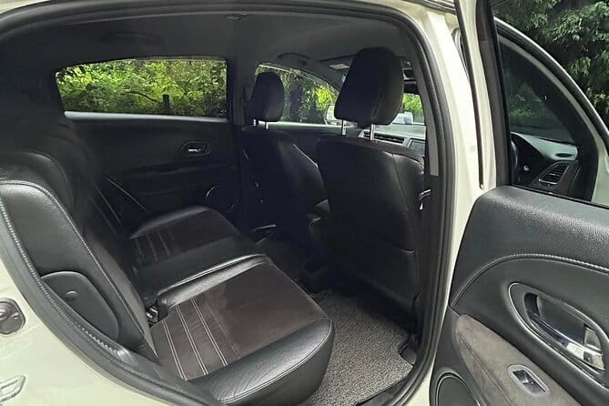 Sri Lanka Car and Driver Hire - Private Driver and Chauffeur - Multi-Day Touring Up to 15 Days, With a Mileage System That Can Save or Stress You