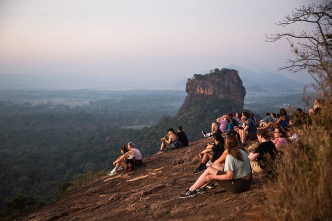 Sri Lanka Customize Multiple day tour packege - Meet your driver setup: the real difference in Sri Lanka