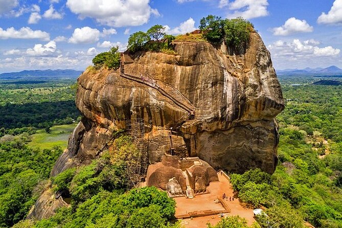 Sri Lanka Private Tour 12 days-Driver/vehicle/accommodation H/B - Anuradhapura and Kuttam Pokuna: ancient Sri Lanka, stone-level close