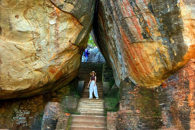 Sri Lanka Tour 07 Nights 08 Days - Oak-Ray Isiwara Ayurvedic Village, then Kandy’s Temple of the Sacred Tooth Relic