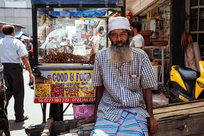 The 10 Tastings of Colombo With Locals: Private Street Food Tour - Mosque and bell tower bites: pickles, chips, and samosas
