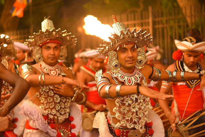 The Most popular Personalized round Tour In Sri Lanka-Day Charged - Day 7: Gangaramaya Temple and Colombo City Sights