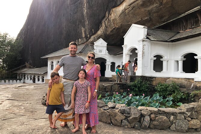 The Most popular Personalized round Tour In Sri Lanka-Day Charged - Day 2: Kandy Lake, the Sacred Tooth Relic, and a Cultural Dance Set