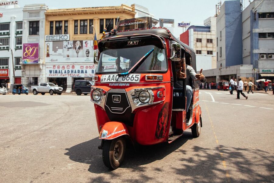 The True Essence of Colombo:Private Highlights & Hidden Gems - Markets, cassava chips, and banana tasting that turns into a mini food tour