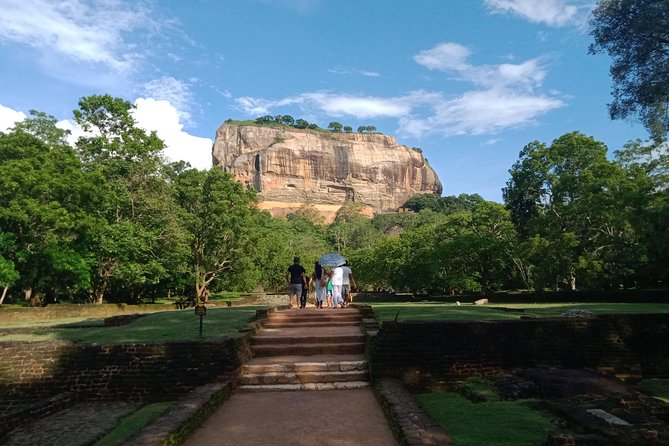 Tour Packages in Sri Lanka - Most Popular Round Tour - All in One Tour - Anuradhapura Ruins: Where Sri Lanka’s Buddhist Roots Show Up Fast