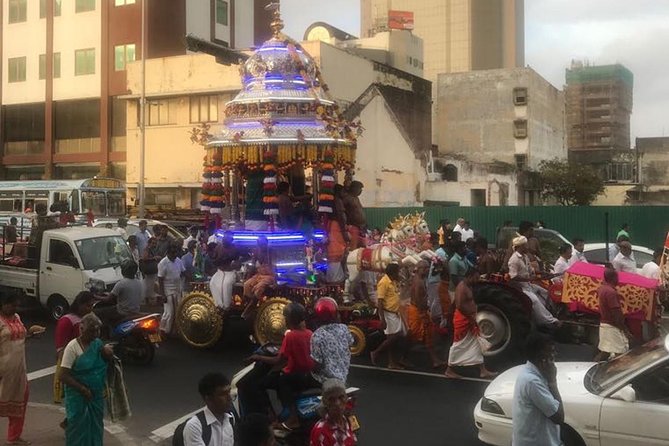 Tuk Tuk Tours From Colombo Port Passenger Dock Shore Excursions. - Hindu temple contrast at Colombo Arulmigu Sivasubramaniya Swami Kovil