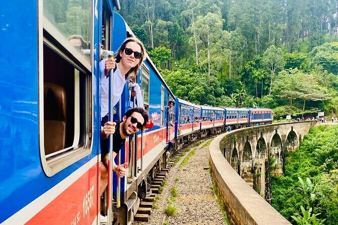 Ultimate 8-Day Sri Lanka Adventure: Private Guided Tour - Day 6: Snake Farm lessons, Mirissa Beach time, and Parrot Rock photos