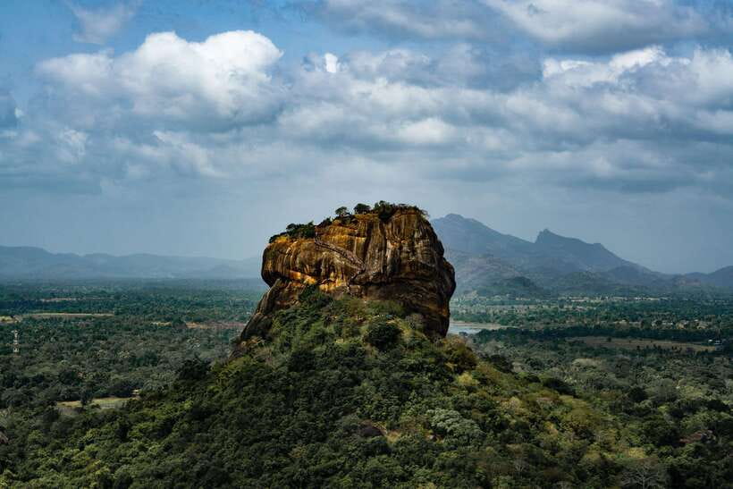 Visit sri Lanka 7 Days Round Trip - Day 2: Dambulla caves, spice gardens, and Kandy’s Sacred Tooth Relic Temple